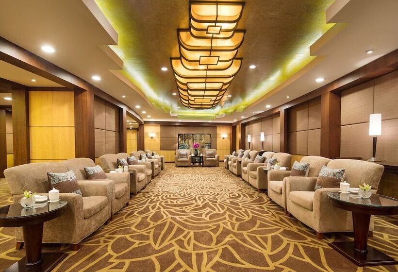 Hua Ting Hotel & Towers