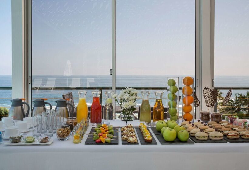 リゾートホテル NH Iquique Costa