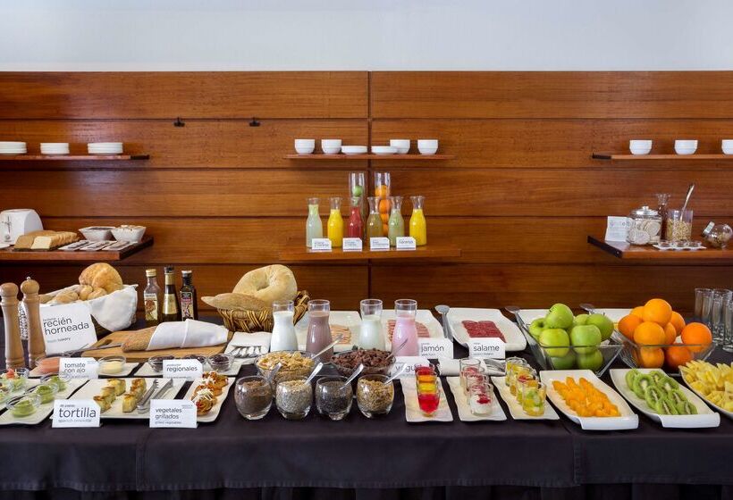 リゾートホテル NH Iquique Costa