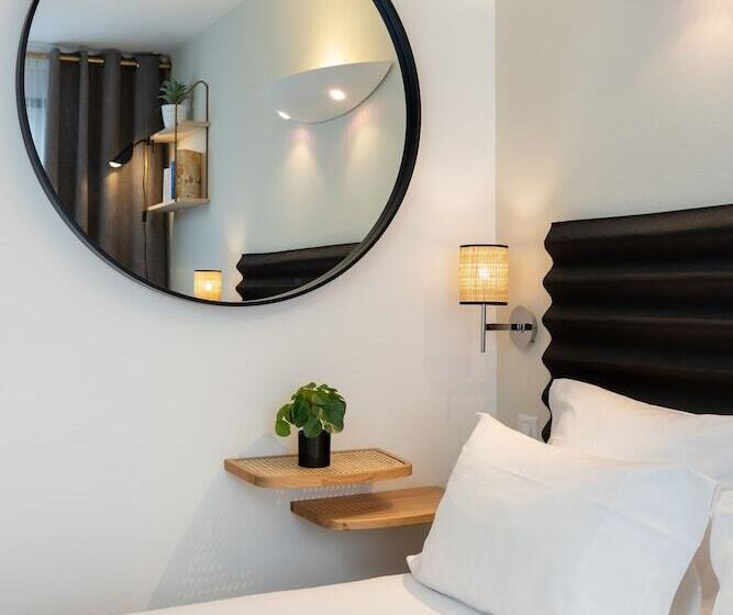 Отель Hôtel Chromatics & Restaurant Hill Club By Happyculture