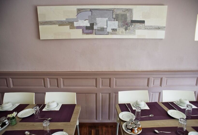 Brit Hotel Le Surcouf