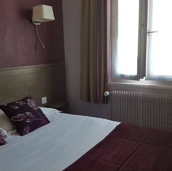 Brit Hotel Le Surcouf