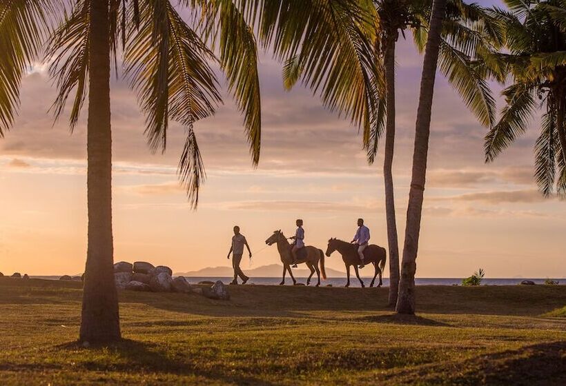 Doubletree Resort By Hilton Hotel Fiji   Sonaisali Island