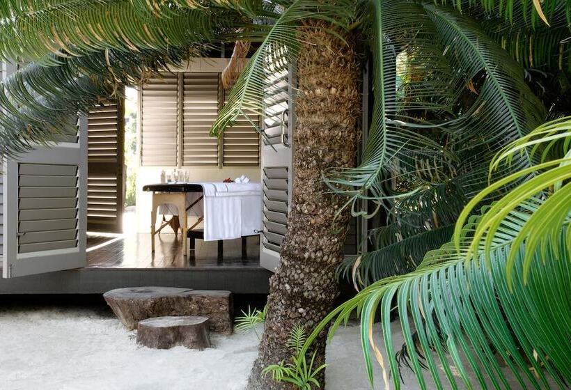 Doubletree Resort By Hilton Hotel Fiji   Sonaisali Island