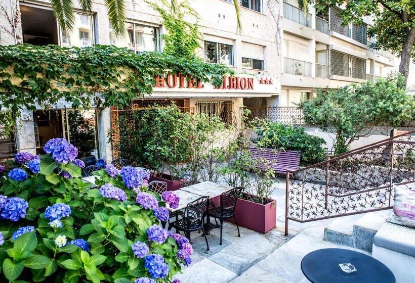 Отель Ajaccio  Albion