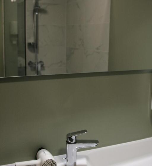 Отель Ajaccio  Albion