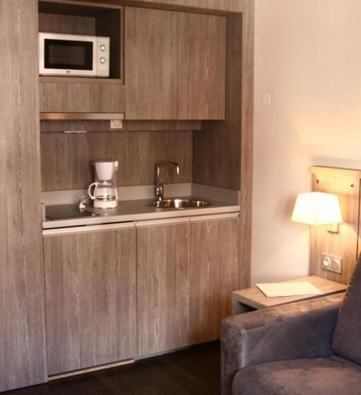 Отель Ajaccio  Albion