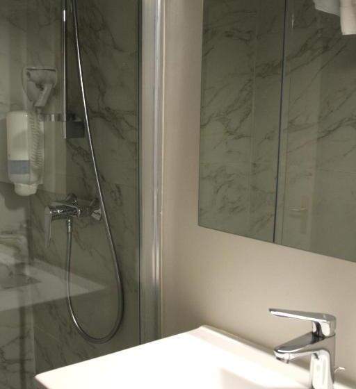 Отель Ajaccio  Albion