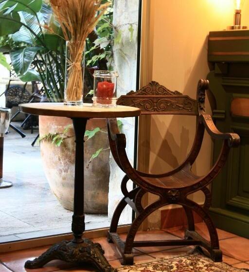 Отель Ajaccio  Albion