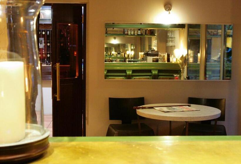 Отель Ajaccio  Albion