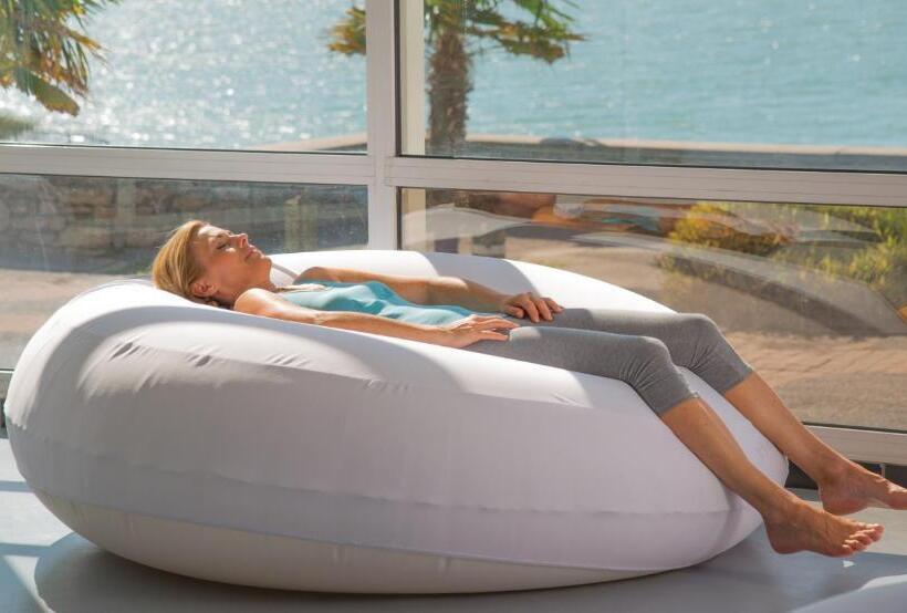 Отель Alliance Pornic Hôtel Thalasso & Spa