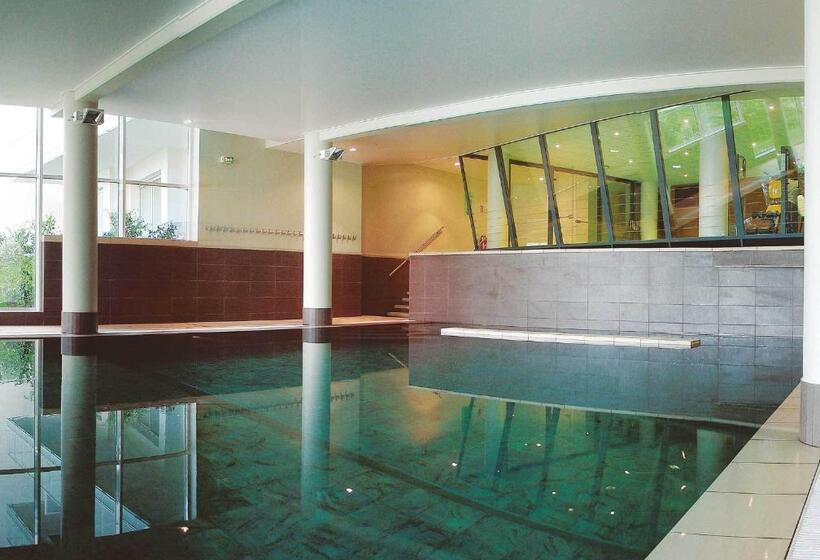 Отель Alliance Pornic Hôtel Thalasso & Spa