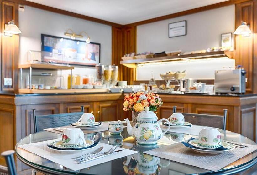 ホテル Apollinaire