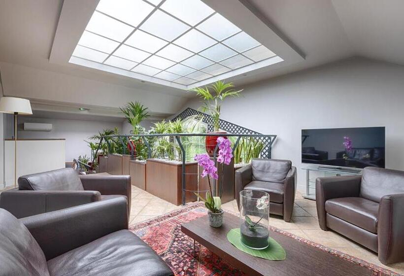 ホテル Apollinaire