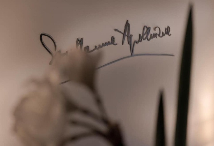 ホテル Apollinaire