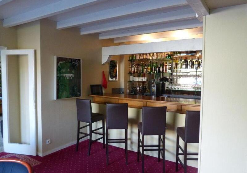 בית מלון כפרי Astoria