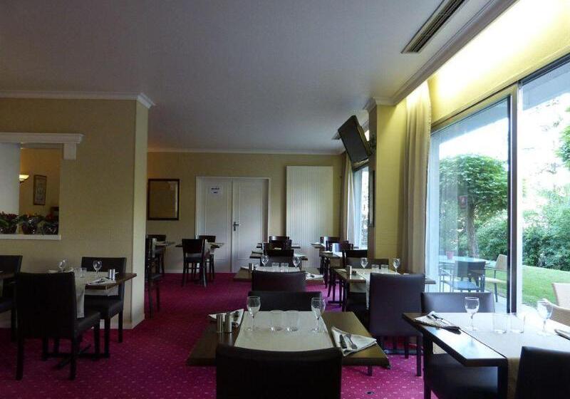 בית מלון כפרי Astoria