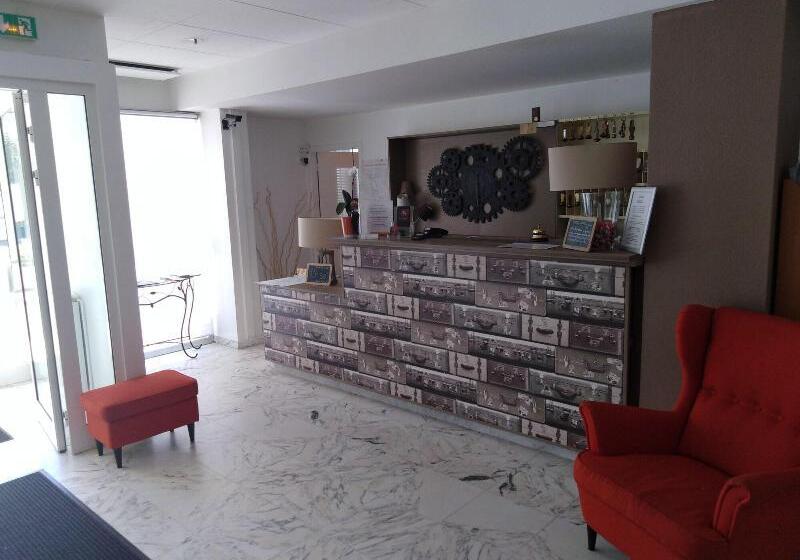 בית מלון כפרי Astoria