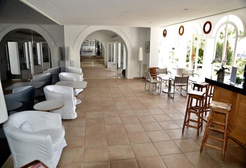 בית מלון כפרי Auberge De La Calanque