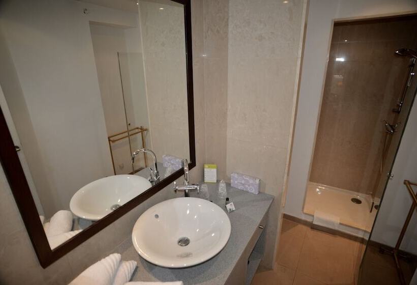 בית מלון כפרי Auberge De La Calanque