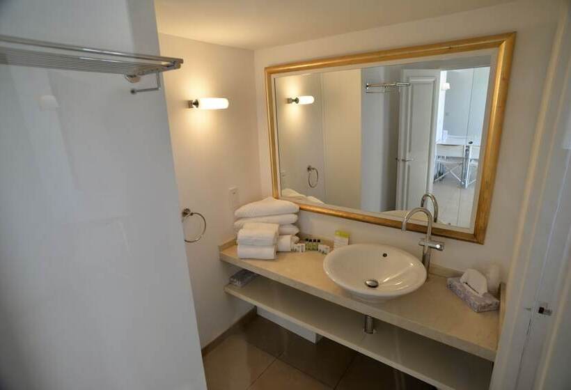 בית מלון כפרי Auberge De La Calanque