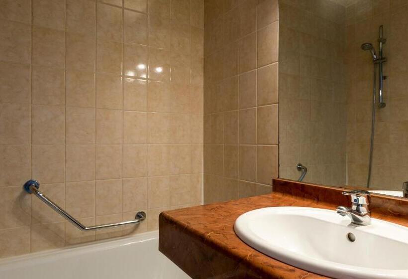 호텔 Logis Belle Hôtel, Lille Ouest