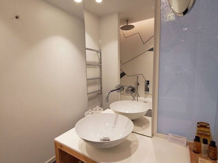 בית מלון כפרי Best Western Chalet Les Saytels