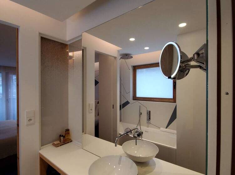 בית מלון כפרי Best Western Chalet Les Saytels