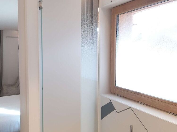 בית מלון כפרי Best Western Chalet Les Saytels