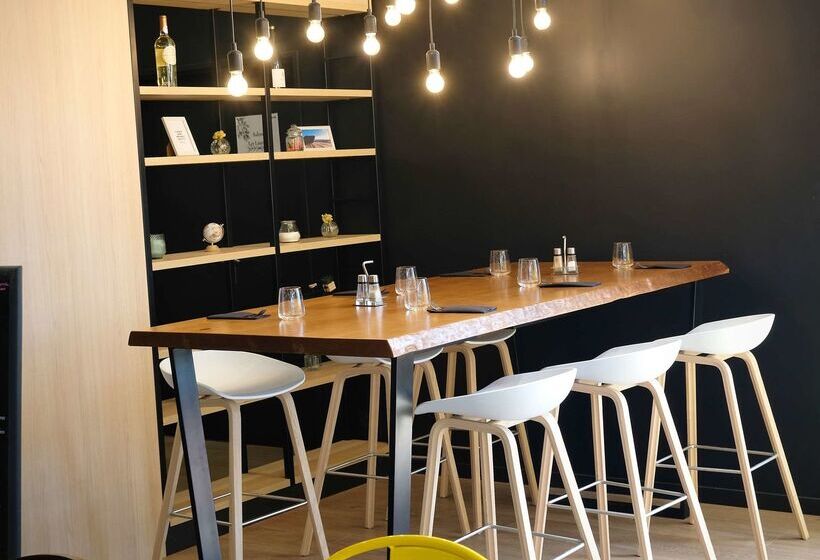 Отель Campanile Perpignan Nord Aéroport