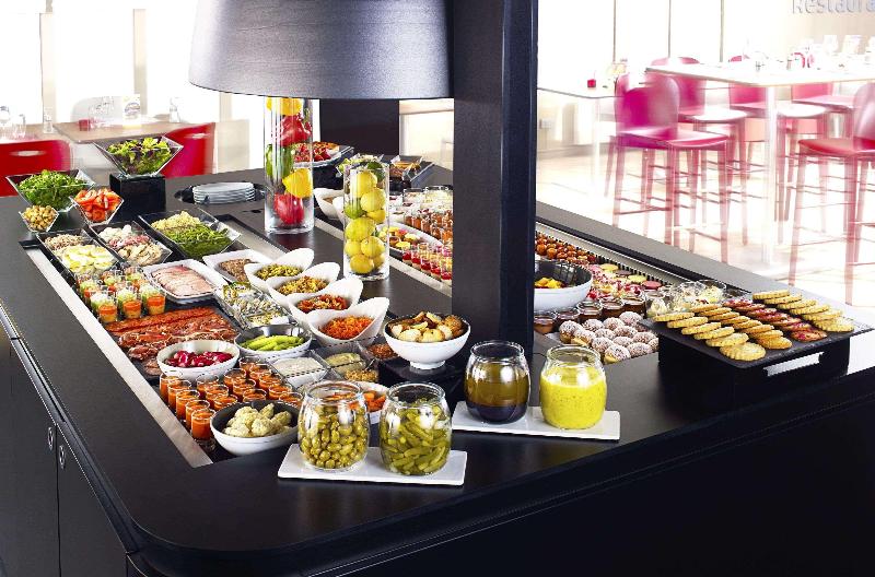 Отель Campanile Perpignan Nord Aéroport