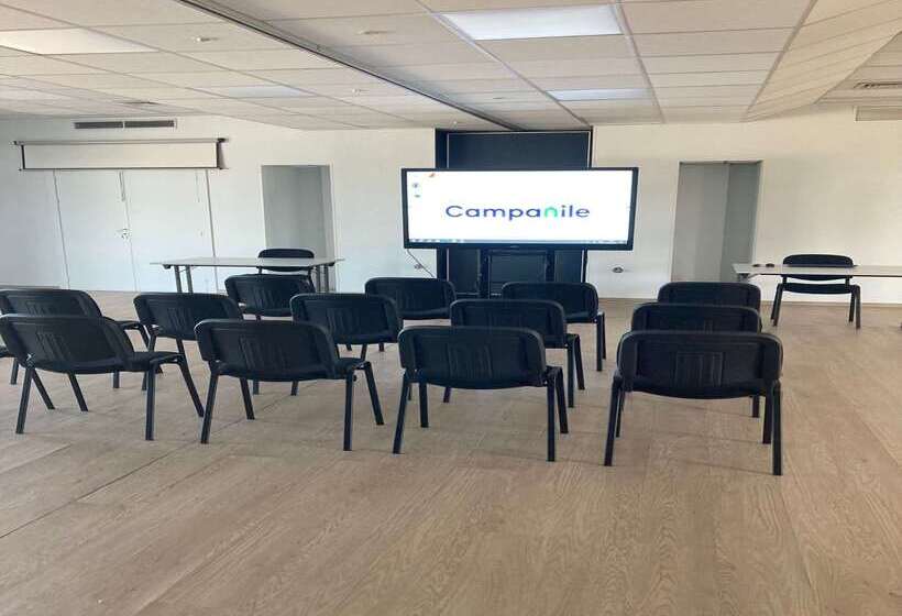 Отель Campanile Perpignan Nord Aéroport