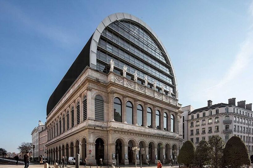 Отель Hôtel Charlemagne By Happyculture