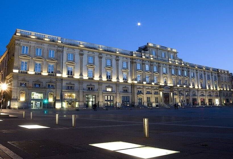 Отель Hôtel Charlemagne By Happyculture