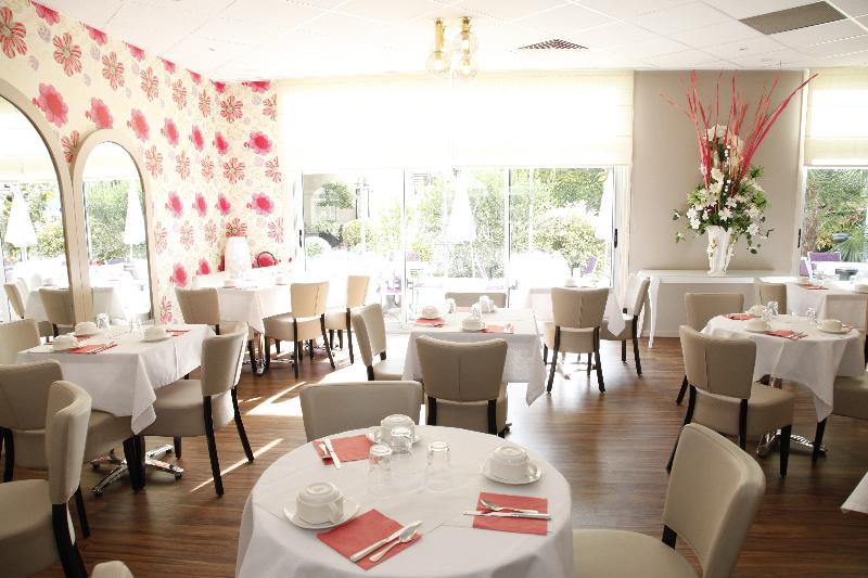 Отель Hôtel Charlemagne By Happyculture