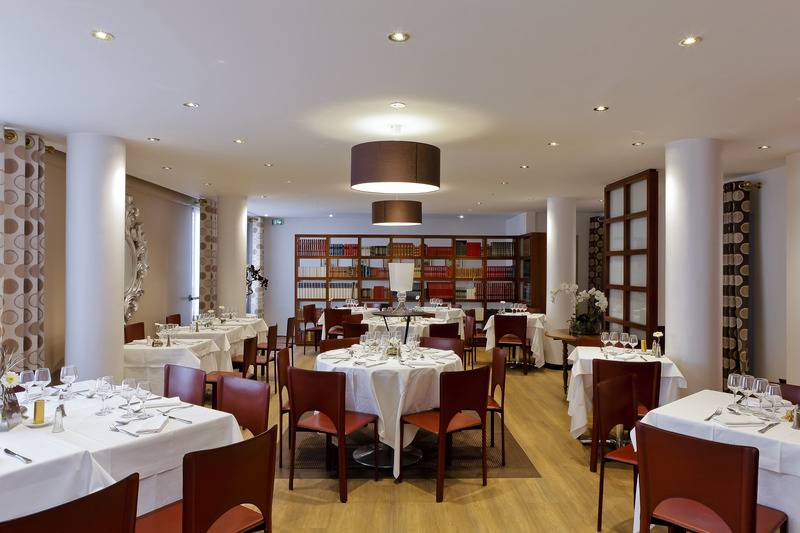 Отель Hôtel Charlemagne By Happyculture