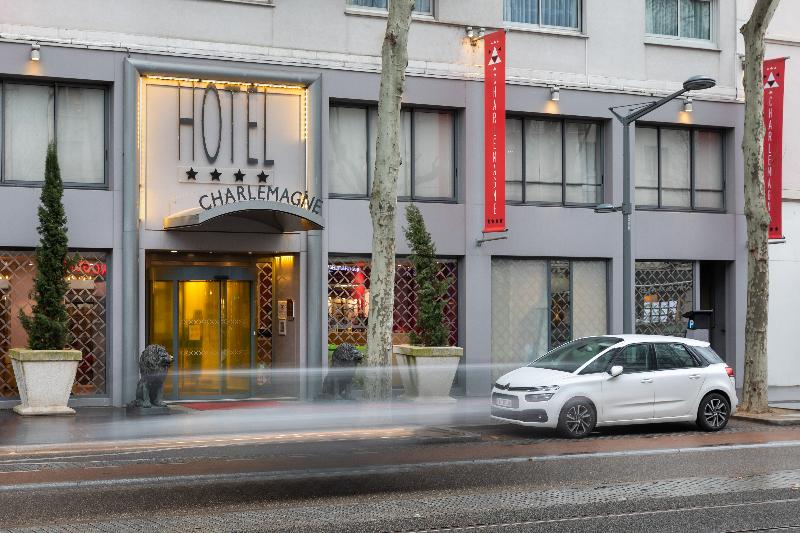 Отель Hôtel Charlemagne By Happyculture