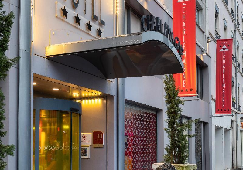 Отель Hôtel Charlemagne By Happyculture