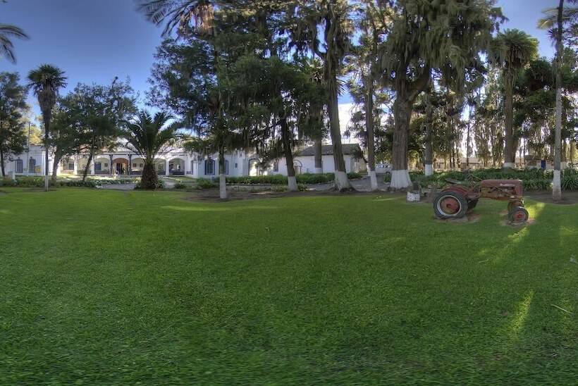 فندق Hostería Hacienda Pinsaqui