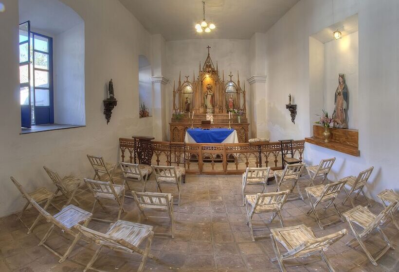 فندق Hostería Hacienda Pinsaqui