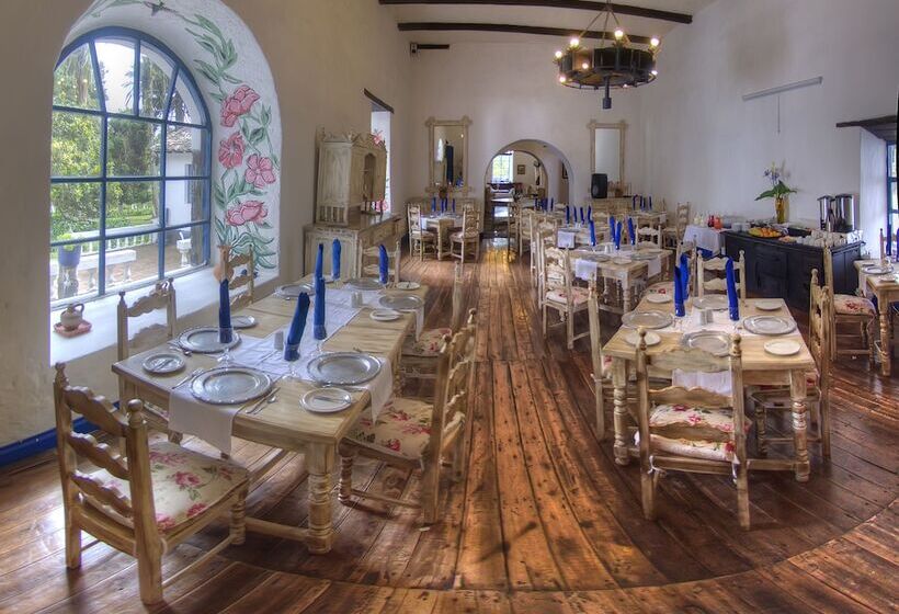 فندق Hostería Hacienda Pinsaqui
