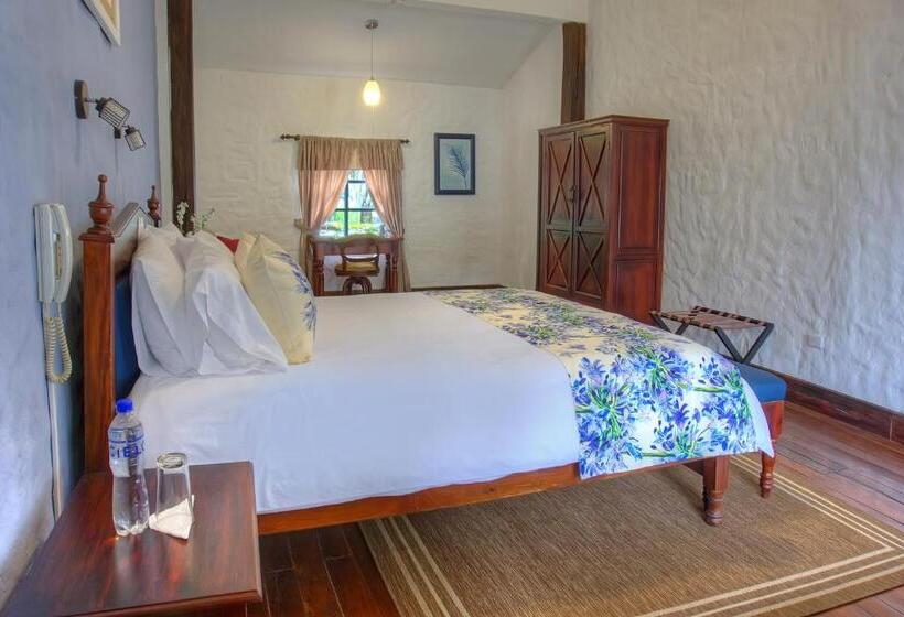 فندق Hostería Hacienda Pinsaqui