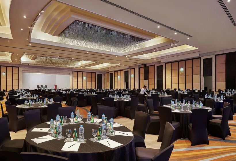 هتل Hilton Cairo Heliopolis