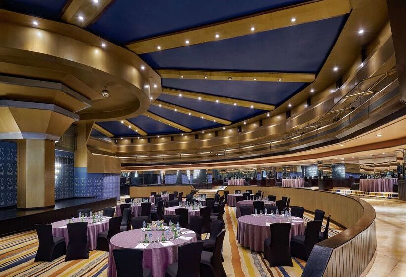 هتل Hilton Cairo Heliopolis