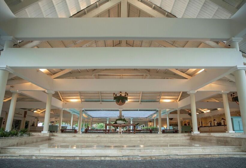 Отель Iberostar Waves Punta Cana