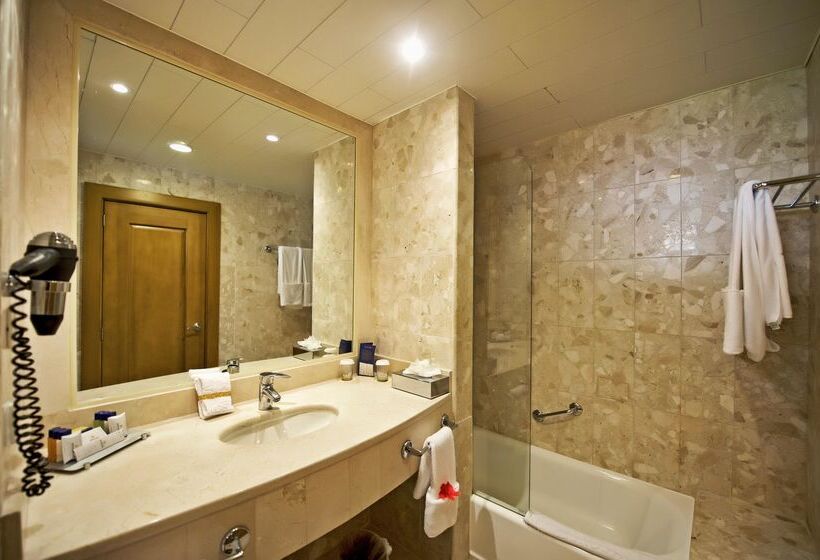 Отель Iberostar Waves Punta Cana