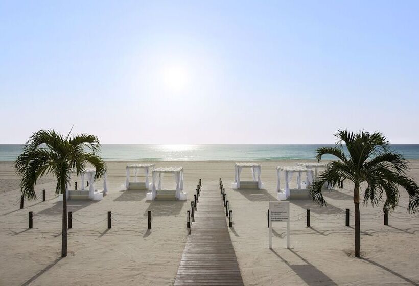 Отель Iberostar Waves Punta Cana