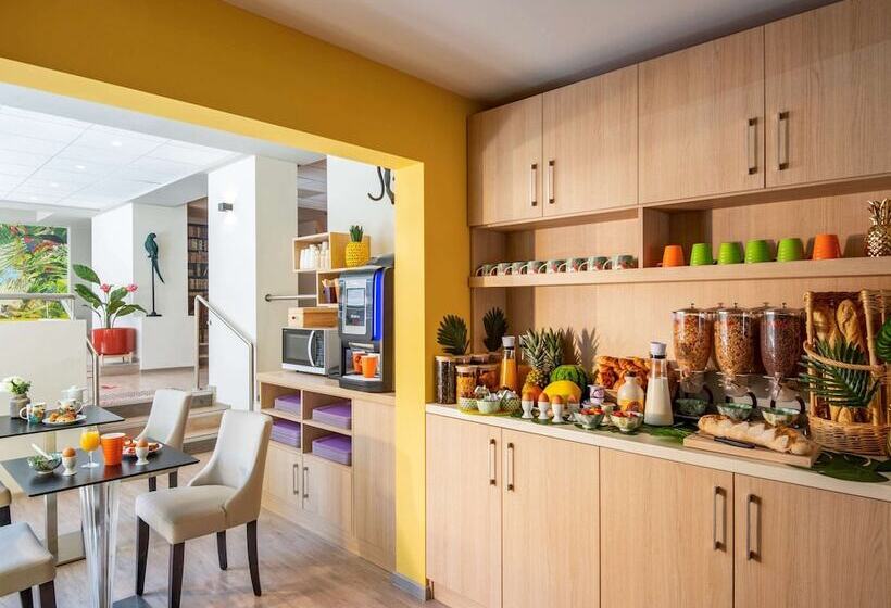 호텔 Ibis Styles Beaulieusurmer