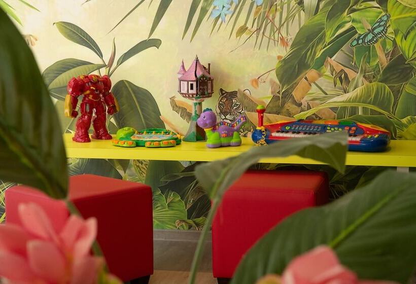 호텔 Ibis Styles Beaulieusurmer