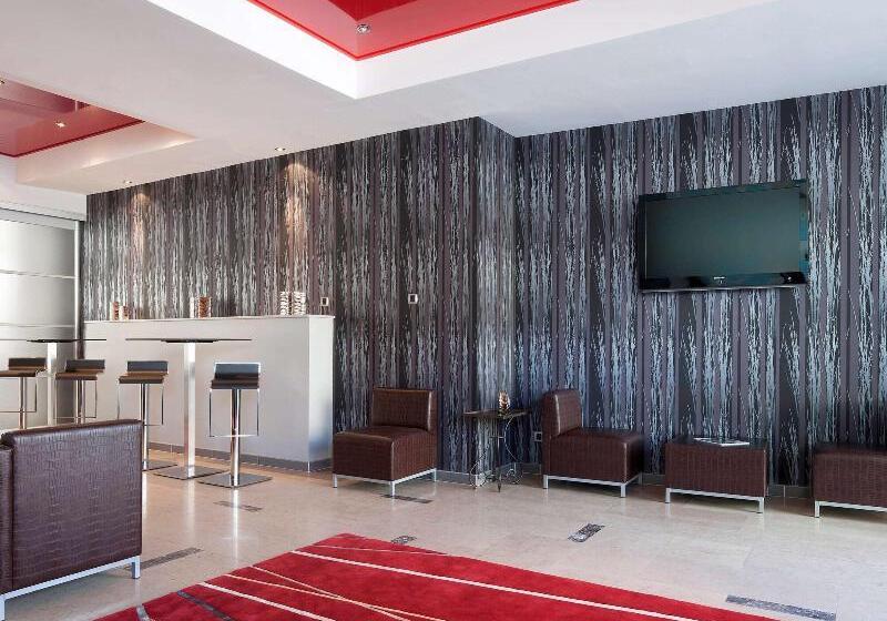 בית מלון כפרי Grand Hôtel Niort Centre